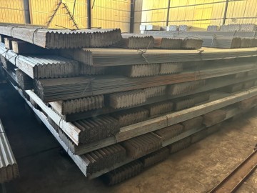 Hot Rolled Mild Steel Angle Bar ST37 ST52 L/C Payment TT Factory Direct Sale-1
