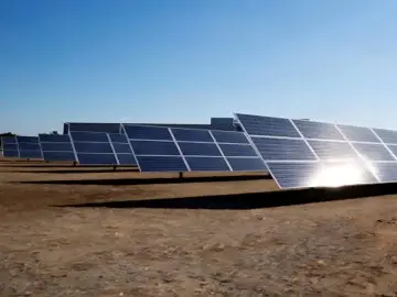 Adjustable Single-Axis Solar Tracker Easy Installation for Solar Farms
