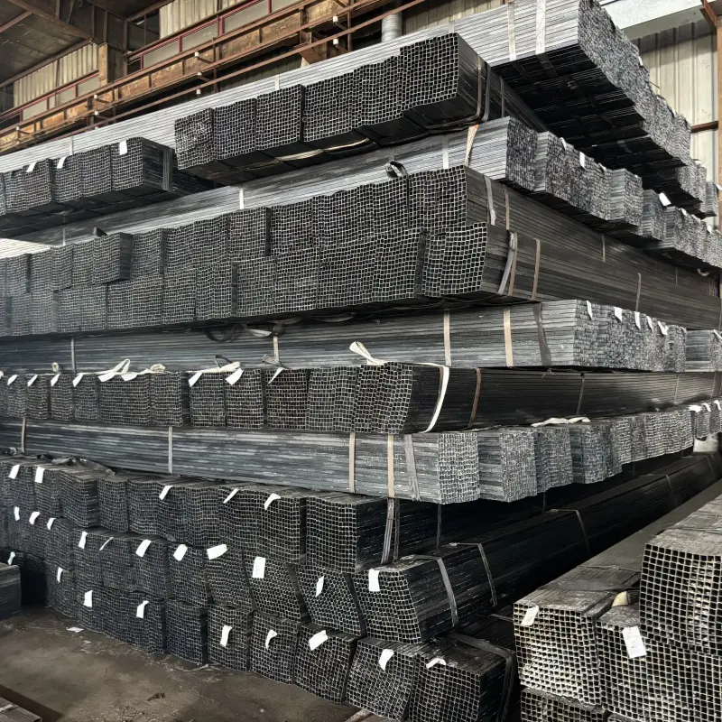 The steel market is expected to fluctuate with a slightly weaker trend in January.