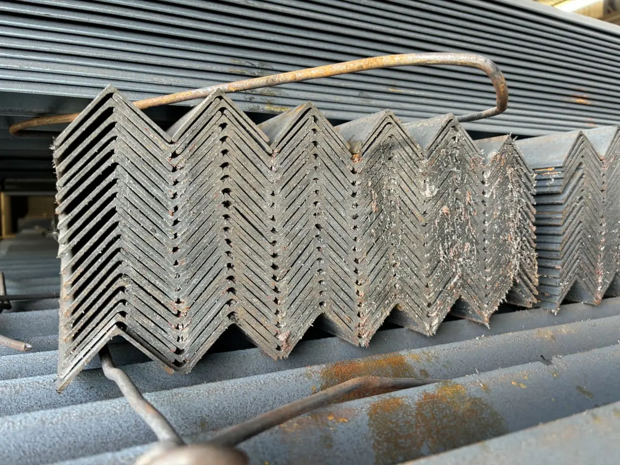 angle bar detail (1)
