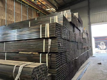 Cost Pricw From Manufactory Erw Rectangular Pipe Black Hollow Section For Export South Black Round Tube 2''